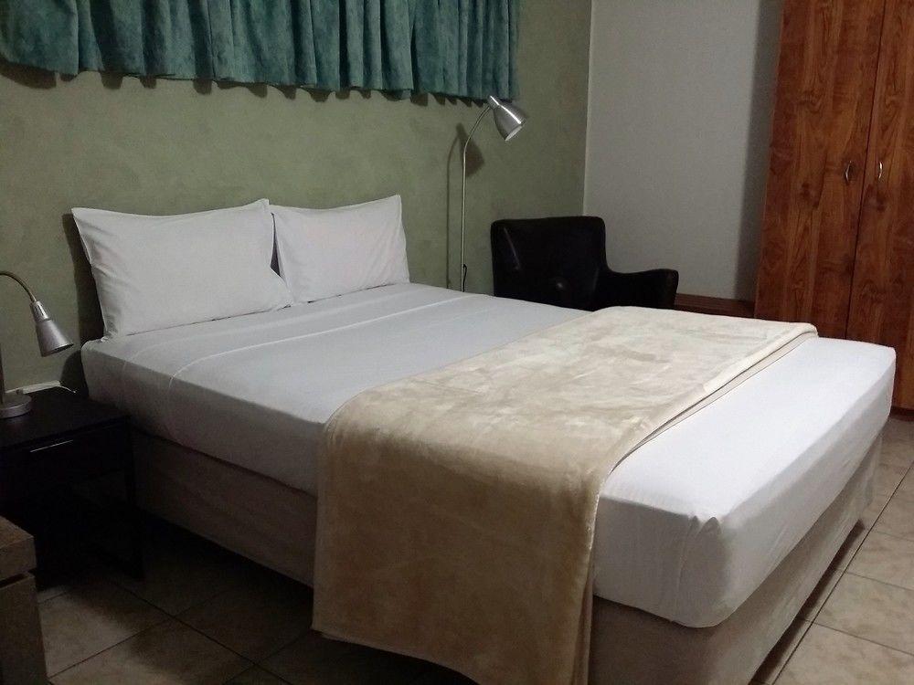Galaxy Mackay Motor Inn Kültér fotó